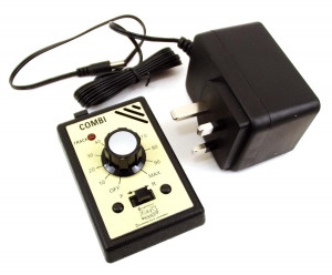 COMBI GAUGEMASTER COMBI SINGLE TRACK ANALOGUE CONTROLLER & TRANSFORMER FOR N, OO & O GAUGE