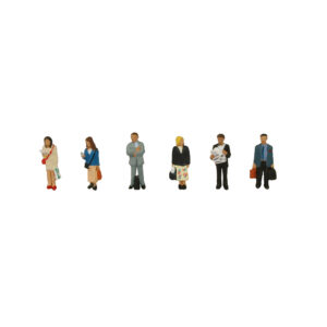 379-304 GRAHAM FARISH SCENECRAFT STATION PASSENGERS STANDING