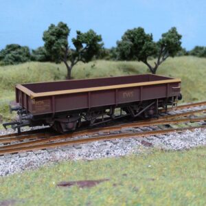 38-052A BACHMANN EWS MTA WAGON WITH LOAD PROFESSIONALLY WEATHERED