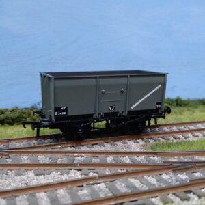 37-450C BACHMANN BR 16 TON STEEL SLOPE SIDED MINERAL WAGON GREY B7456