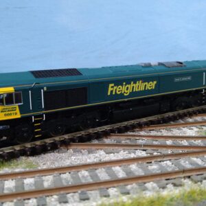 TT3031M HORNBY TT:120 FREIGHTLINER CLASS 66 'DEREK W JOHNSON MBE' 66619