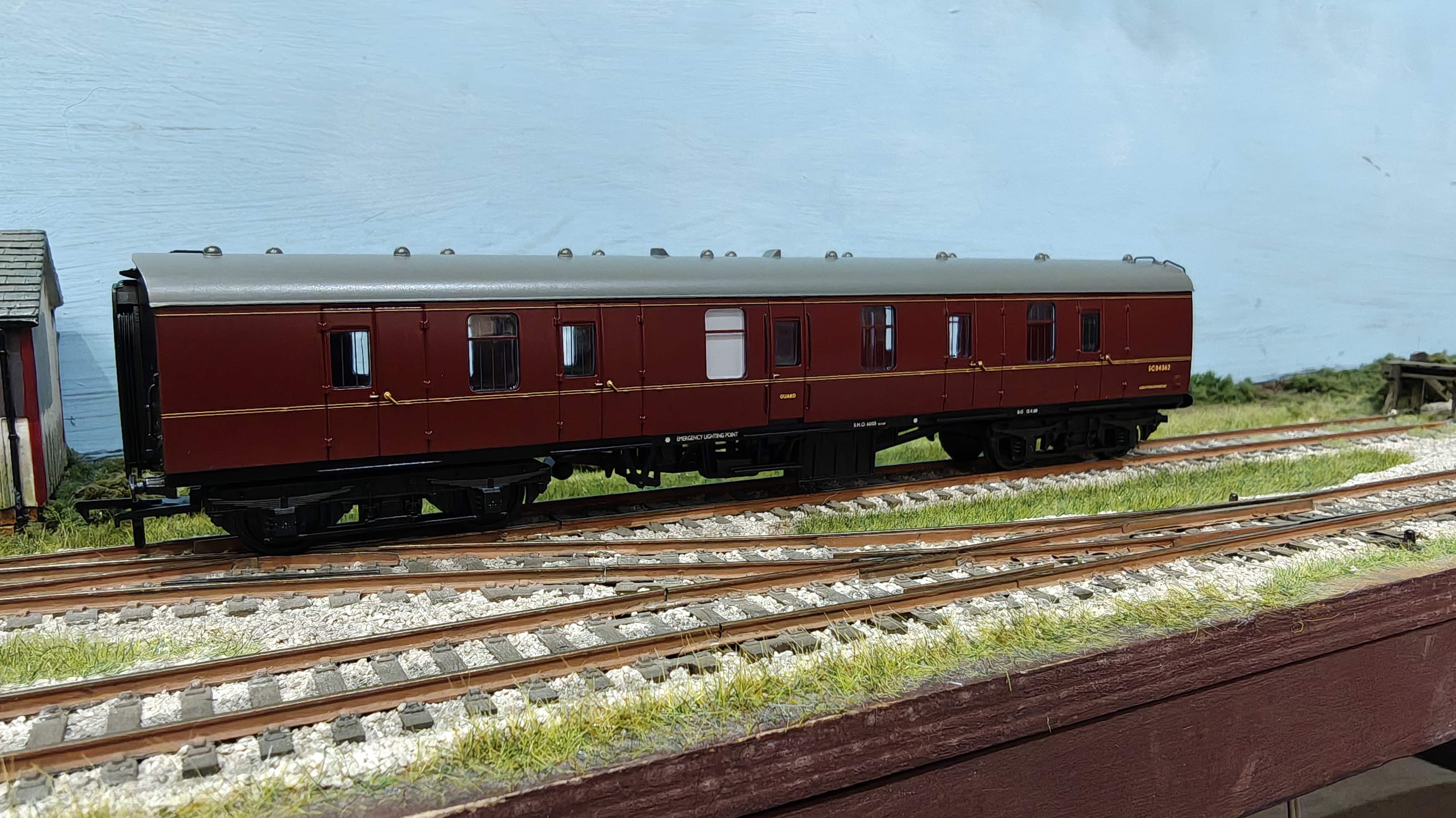 39-176G BACHMANN BR MK1 BG BRAKE GANGWAYED COACH MAROON SC84362