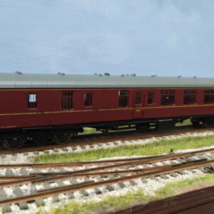 R40515 HORNBY BR MK1 BSK BRAKE SECOND CORRIDOR COACH MAROON LONDON MIDLAND REGION M35125