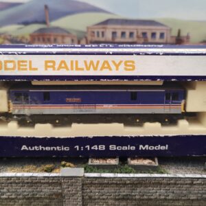 PRE OWNED ND006 DAPOL SOUTH WEST TRAINS CLASS 73 'BATTLE OF BRITAIN 50TH ANNIVERSARY' 73109