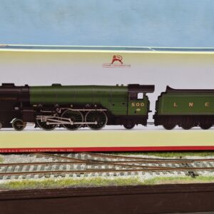PRE OWNED R3832 HORNBY LNER THOMPSON CLASS A2/3 APPLE GREEN 4-6-2 'EDWARD THOMPSON' 500