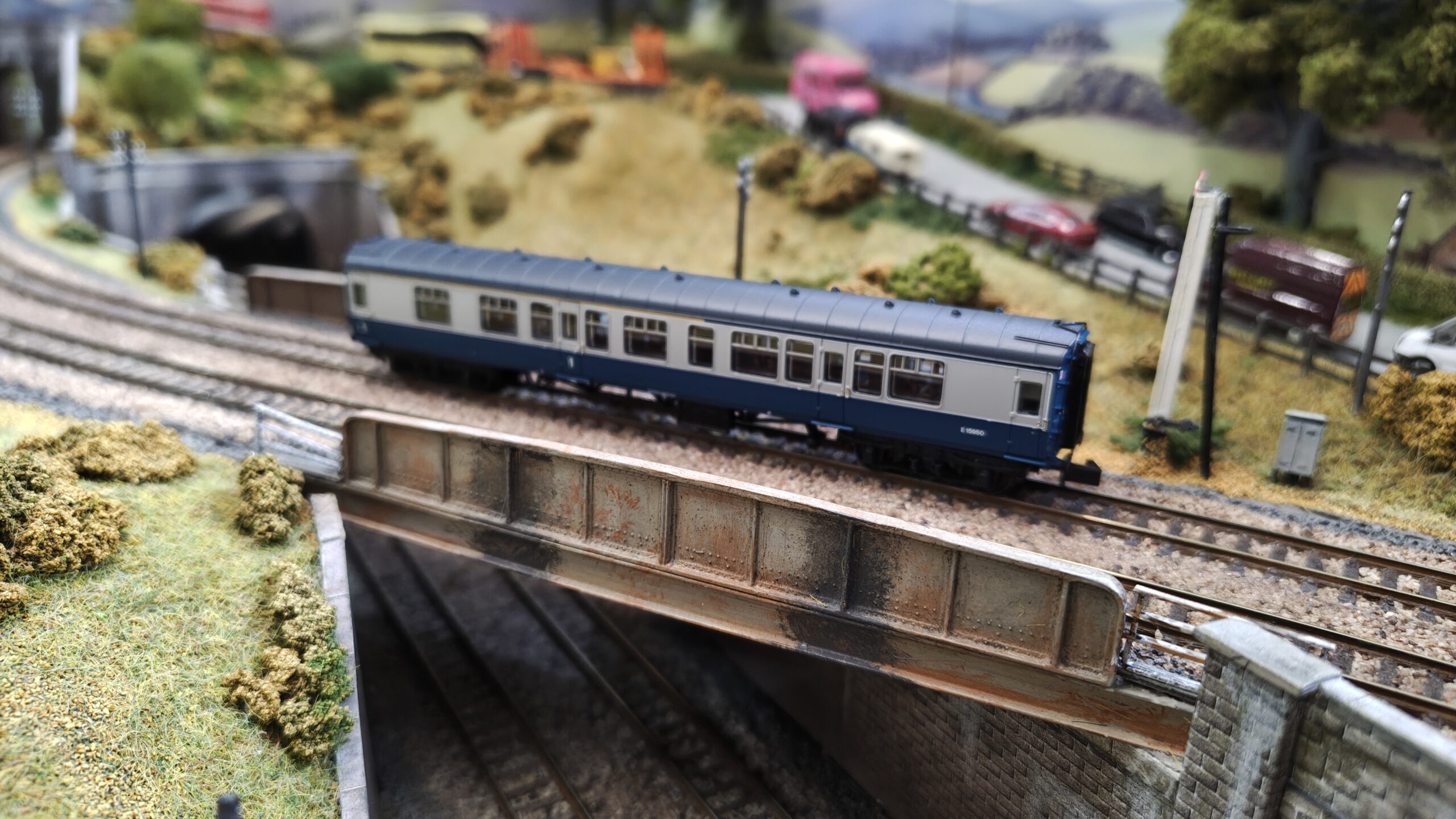374-258D GRAHAM FARISH BR MK1 CK COMPOSITE CORRIDOR COACH BLUE GREY E15950